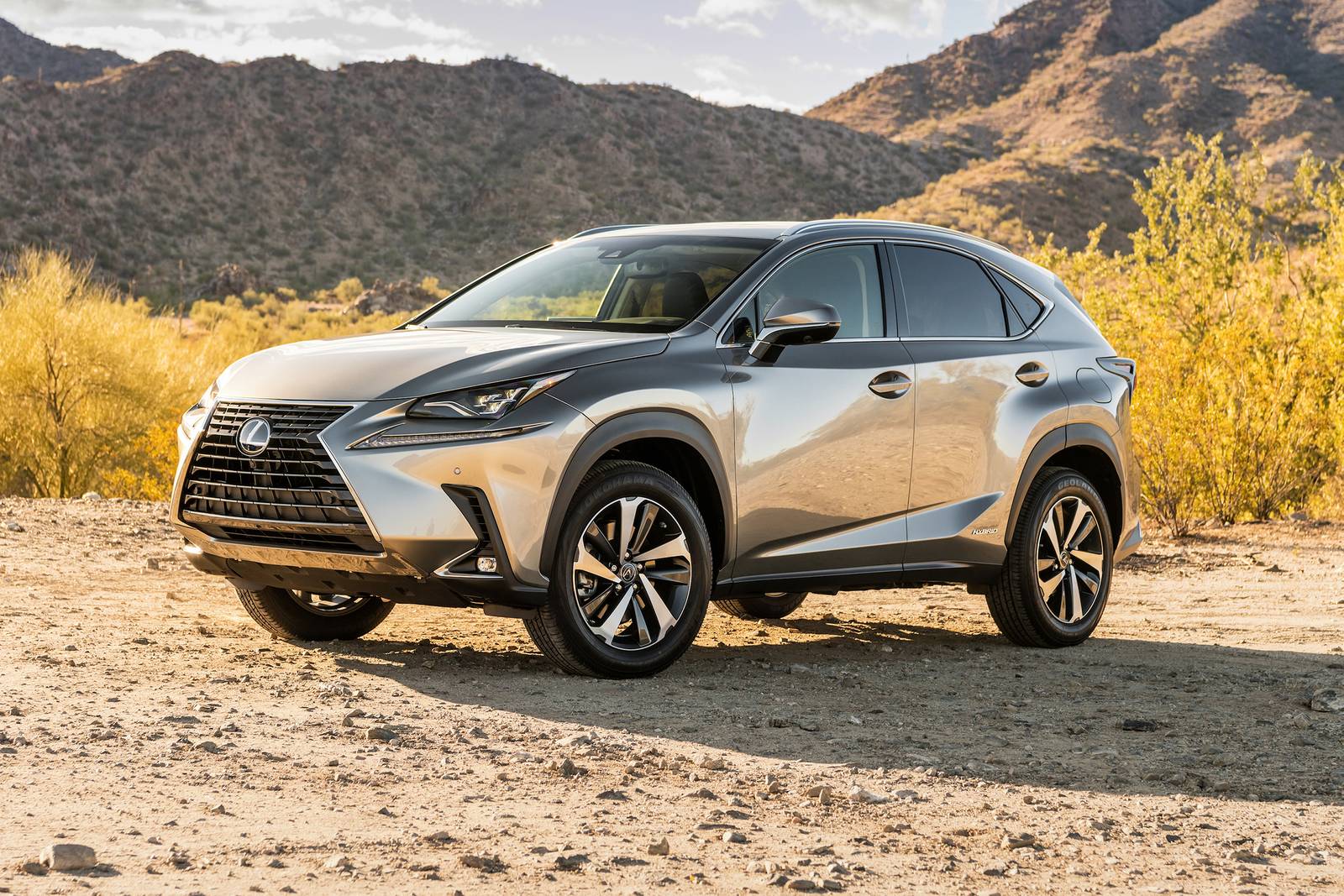 LEXUS NX 300 HYBRID